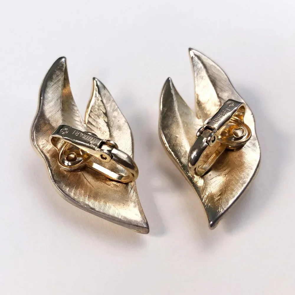 Gold leaf earrings clip on, signed Crown Trifari matt gold tone leaves earrings
